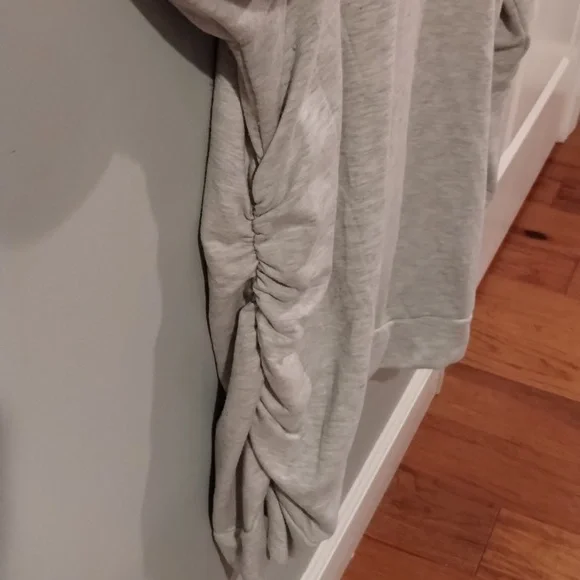 Maternity Sweatshirt Pullover - Picture 4 of 7